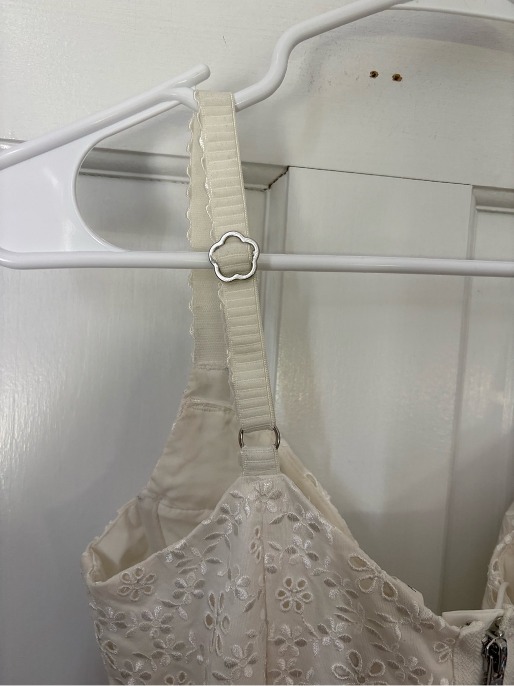 For Love & Lemons Sophie Eyelet Bustier Lace Front Top in White, Size Small (S) - Picture 6 of 15